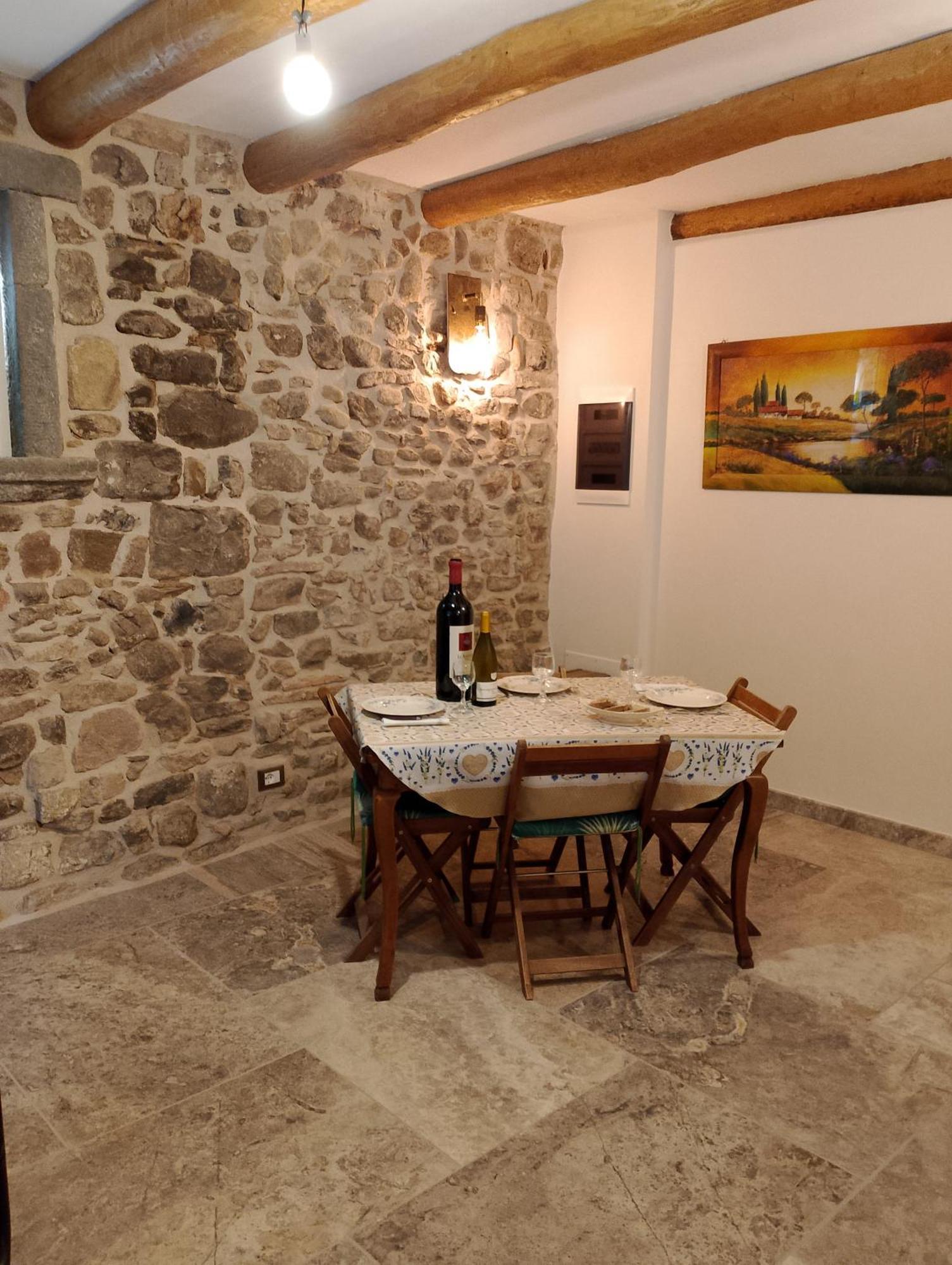 Gasthaus La Medievale 1 Pignone Exterior foto
